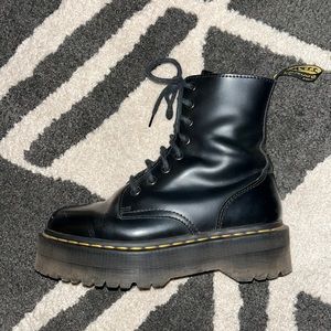 Doc Marten Jadon Boots